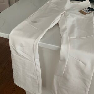 Woman’s The North Face size 6 snoga ski pants